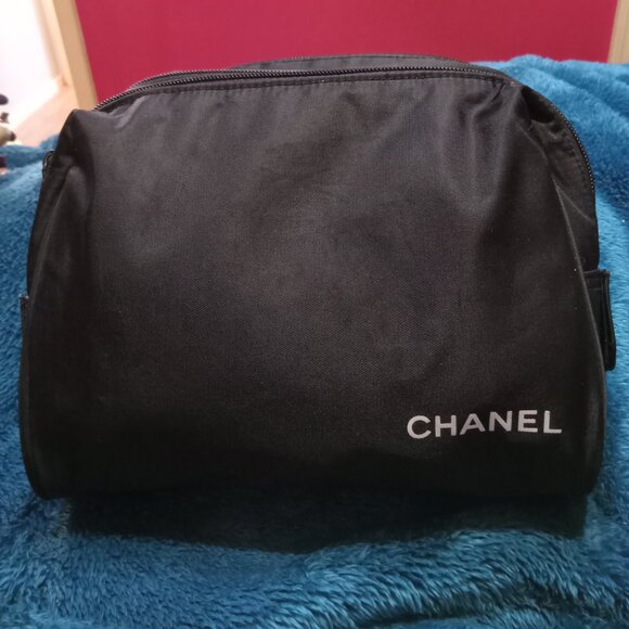Vintage Chanel Black Makeup Bag EUC - Picture 1 of 5